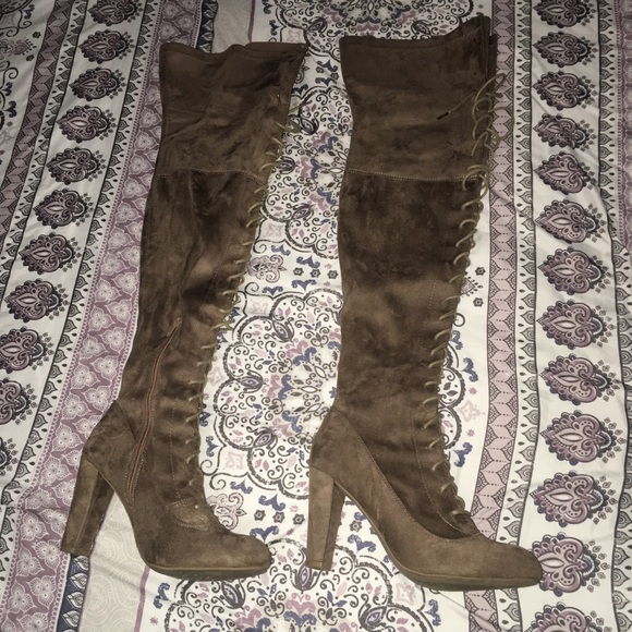 Fashion Nova thigh high boots - Picture 4 of 5